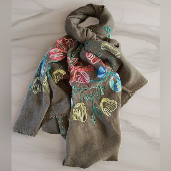 Treska Accessories - Treska Mocha Gray Floral Hand Embroidered Scarf or Wrap, Multicolored NEW